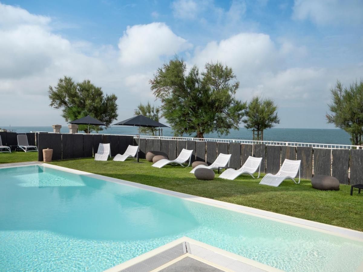 Hotel Chateau Des Tourelles - Relais Thalasso & Spa Pornichet Exterior photo